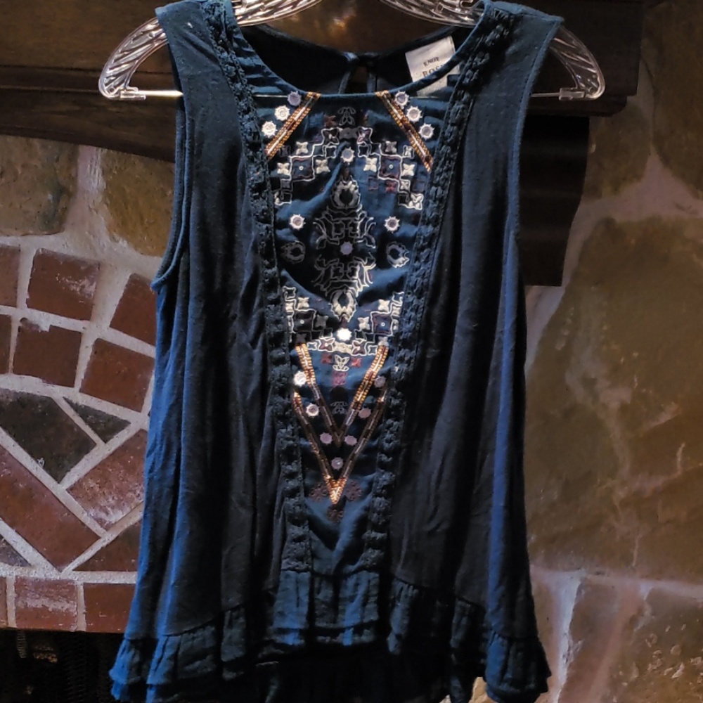 Dark turquoise top